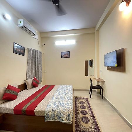 Kashi Paradise Stay Benares Buitenkant foto