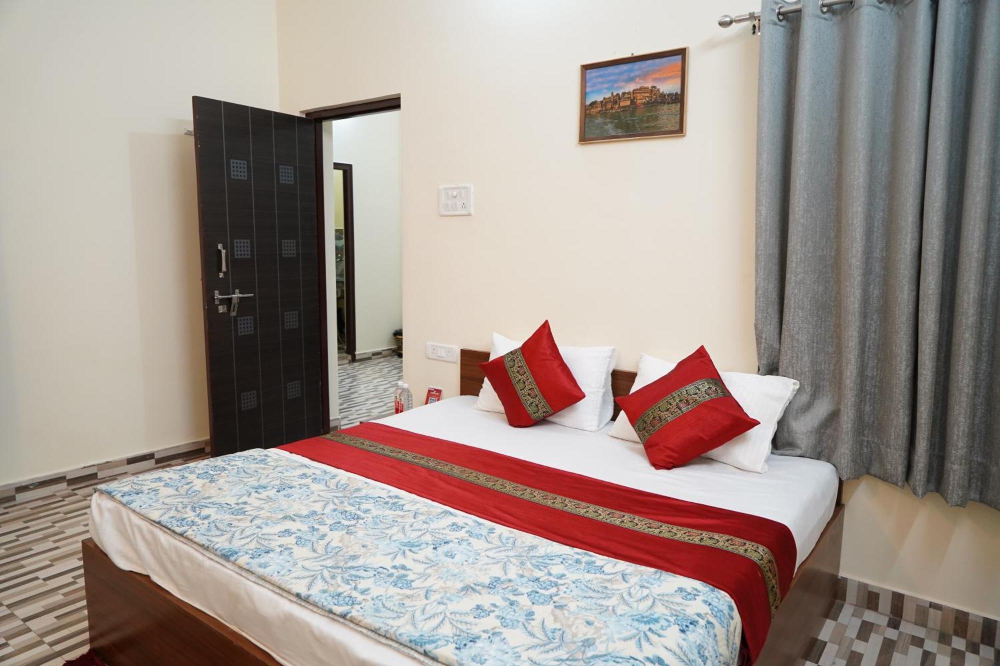 Kashi Paradise Stay Benares Buitenkant foto